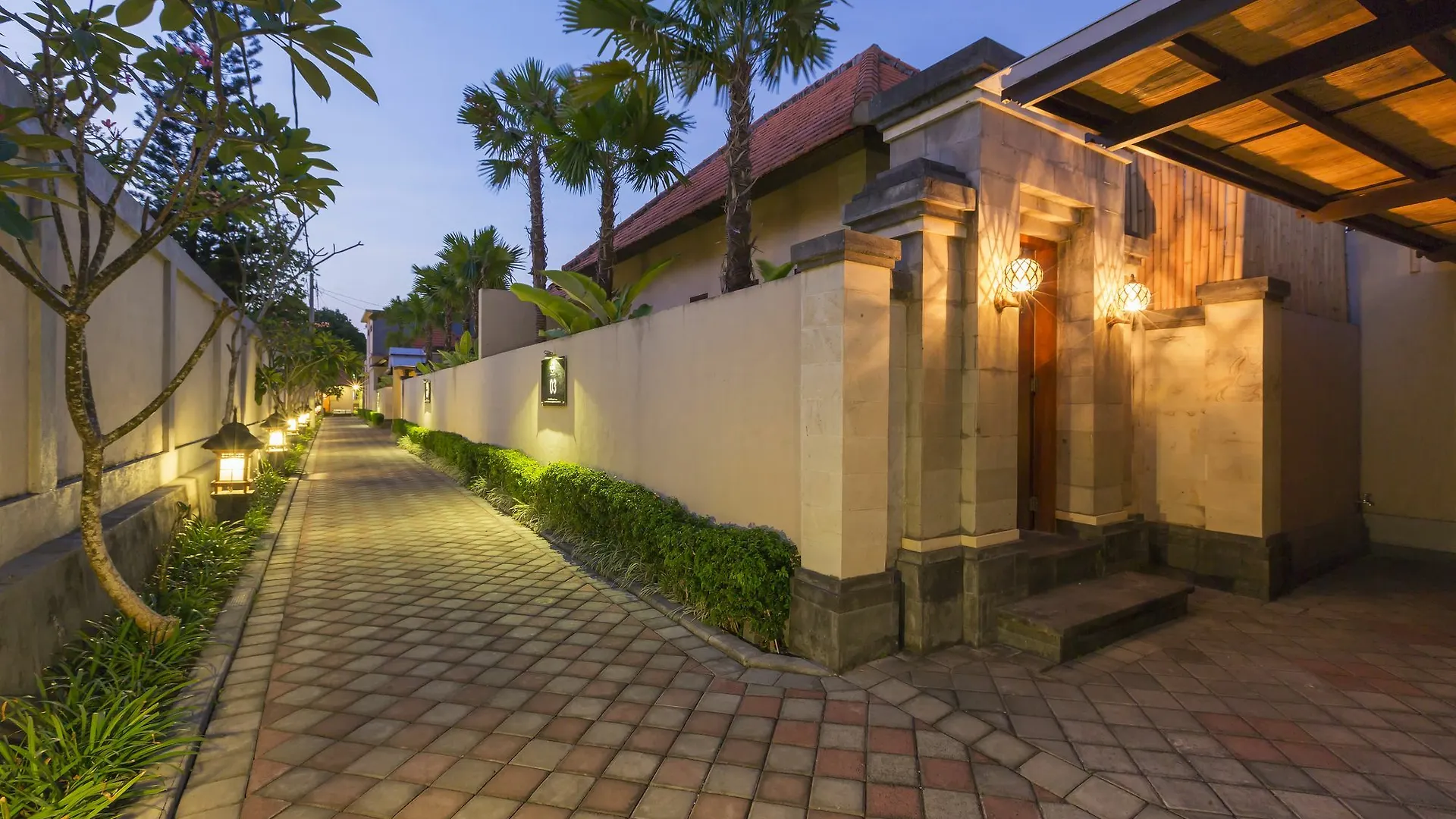 Guest house Kubal Bed And Living Hotel Seminyak