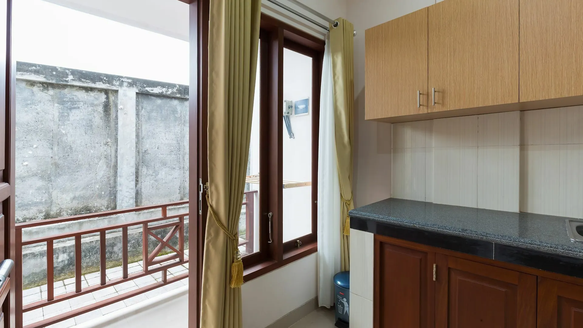 Гостевой дом Отель Kubal Bed And Living Семиньяк